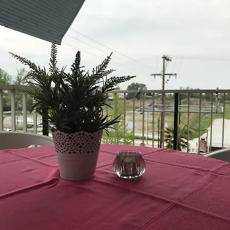 Areti Hotel apartamentowy Olympiakí Aktí